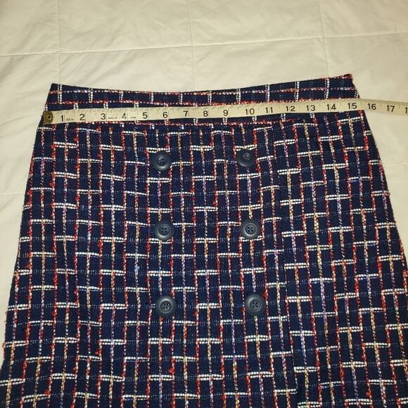 Ann Taylor loft size 2 womens tweed skirt with decorative front buttons - Picture 5 of 8